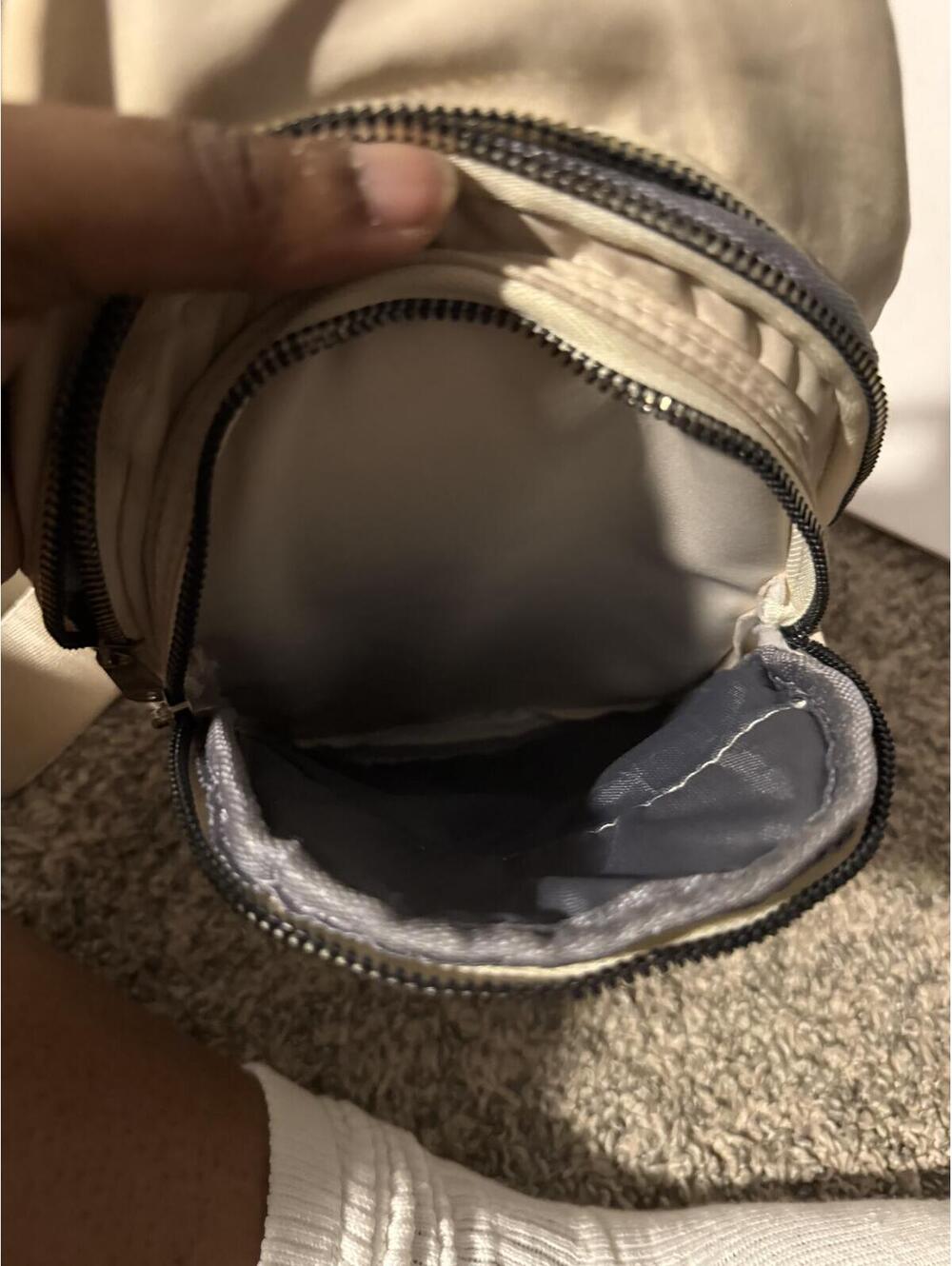 Women’s Crossbody Bag - Picture 4 of 4